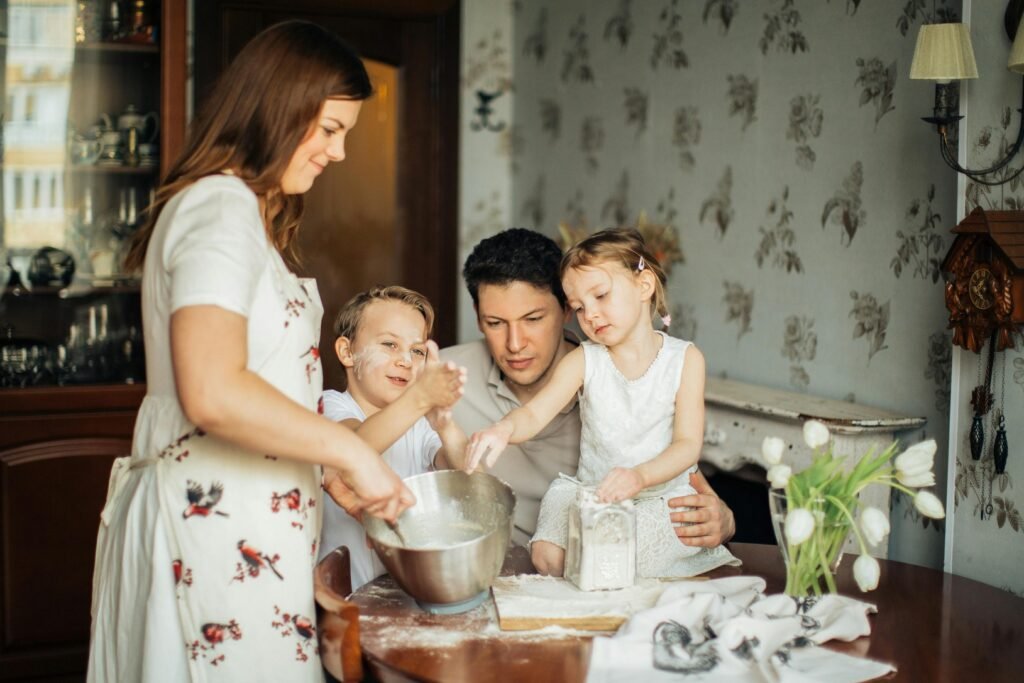 Family_Bonds_Love_Siempre